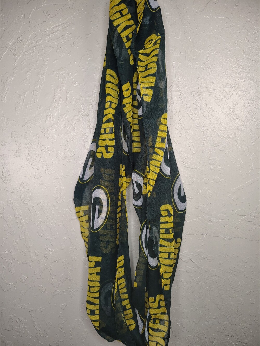 Green Bay Packers One-Piece Neck Scarf - Green & Yellow